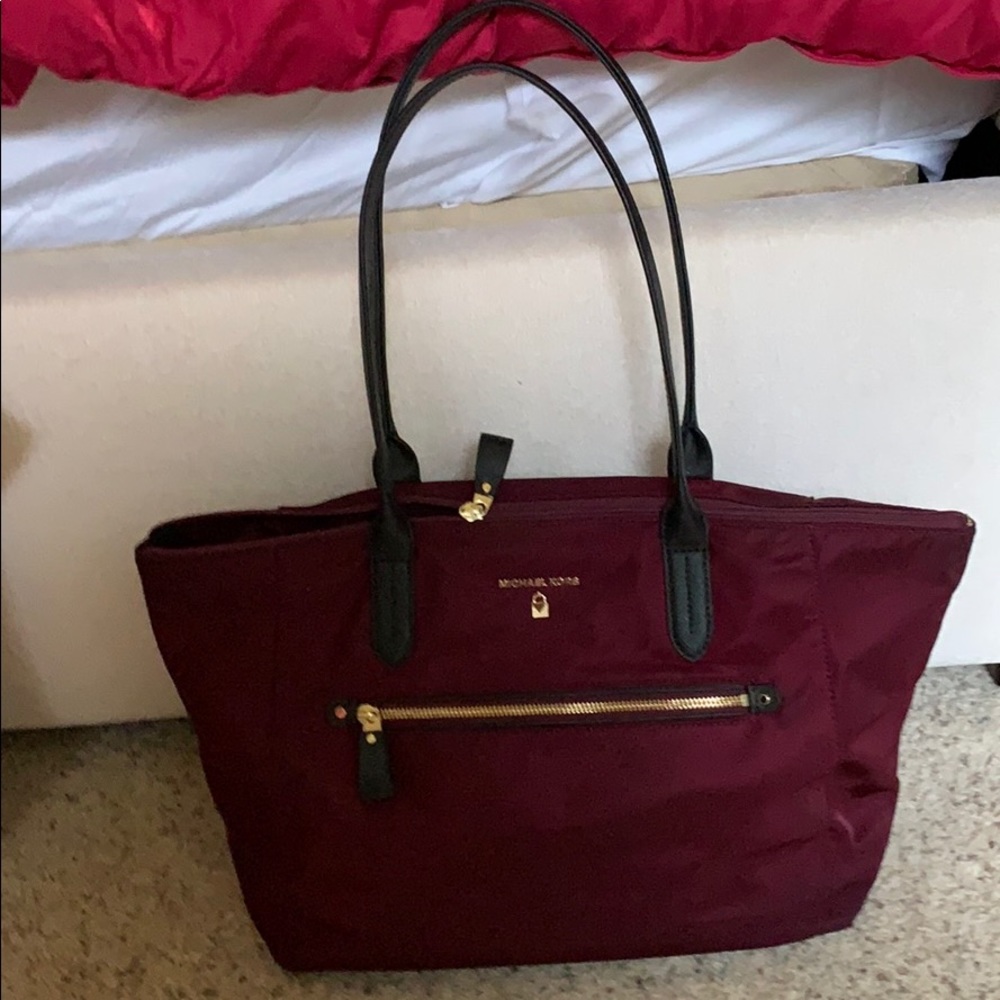 Micheal kors tote purse